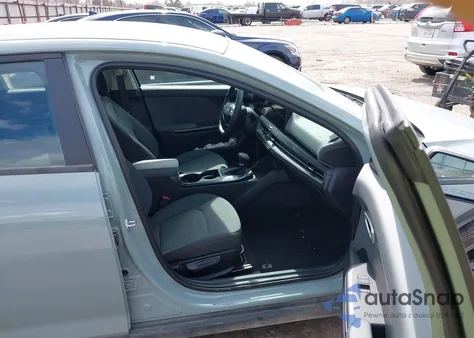 2025 Kia K4 Lxs z USA, uszkodzony, nr VIN 3KPFT4DEXSE206001